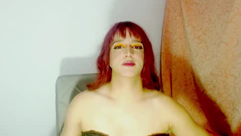 Snapshot of sophiehillsxo chatting on January 7, 3:03 am sophiehillsxo online show from January 7, 3:03 am