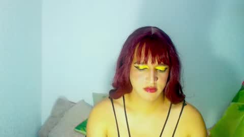 Snapshot of sophiehillsxo chatting on January 15, 2:27 am sophiehillsxo online show from January 15, 2:27 am
