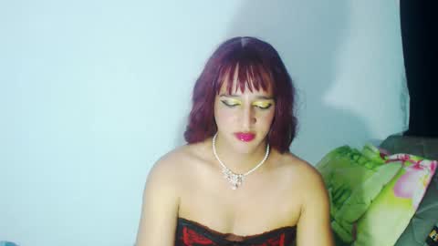 Snapshot of sophiehillsxo chatting on February 2, 1:19 pm sophiehillsxo online show from February 2, 1:19 pm