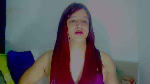 Snapshot of sophiehillsxo chatting on November 4, 9:08 am sophiehillsxo online show from November 4, 9:08 am