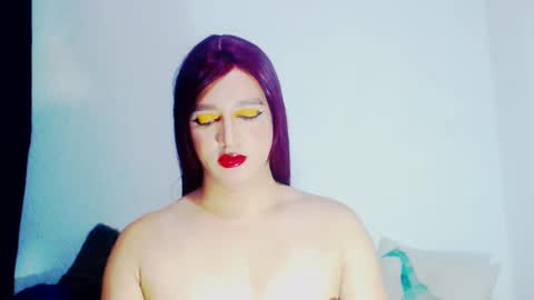 sophiehillsxo online show from February 15, 12:29 am