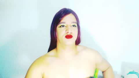 sophiehillsxo online show from April 12, 2:27 am