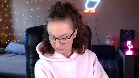 sophieleroux online show from April 27, 11:52 am