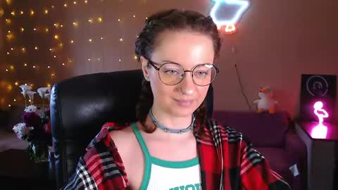 sophieleroux online show from May 26, 10:22 am