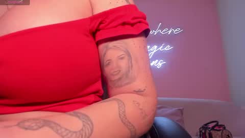 Sophie  Palmer online show from June 21, 12:08 pm