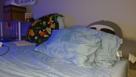 Snapshot of sophiepine chatting on March 4, 12:16 am SophiePine online show from March 4, 12:16 am