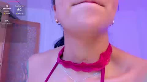 sophierooy online show from September 8, 6:29 pm