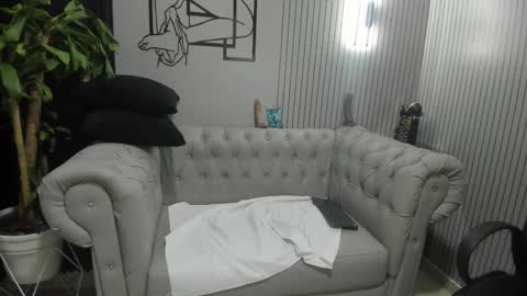 SOPHIE online show from April 11, 3:11 am