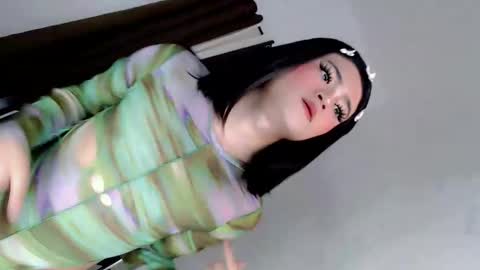 Snapshot of sophieslutx chatting on May 22, 7:59 am SOPHIEX online show from May 22, 7:59 am