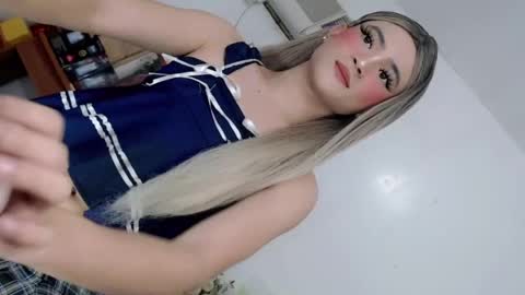 SOPHIEX online show from July 27, 10:44 am