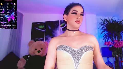 Sophie Sweet online show from December 2, 5:57 am