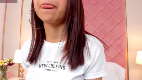 Snapshot of sopphiaa_payton chatting on March 11, 12:28 pm Sophie online show from March 11, 12:28 pm