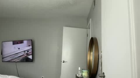 Snapshot of soprettyithurts69 chatting on March 8, 6:16 pm soprettyithurts69 online show from March 8, 6:16 pm