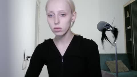 sora999999999 online show from March 15, 3:40 pm