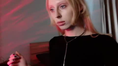 sora999999999 online show from March 25, 7:09 pm