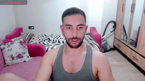 luis online show from February 24, 9:57 pm