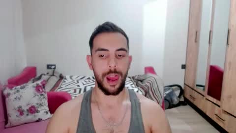 luis online show from February 27, 9:15 pm