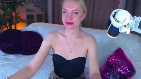 Lisa online show from November 27, 7:10 am