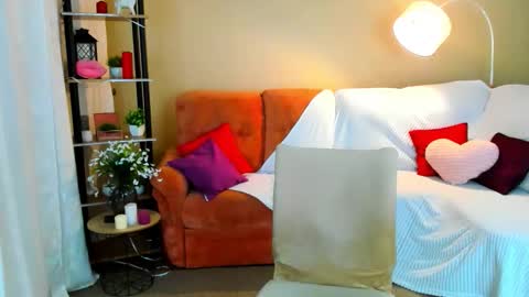 Snapshot of soulharmoonyy chatting on February 16, 3:13 am soulharmoonyy online show from February 16, 3:13 am