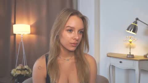 Anna online show from February 22, 1:09 pm