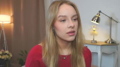 Anna online show from April 9, 1:49 pm