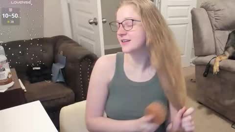 Bunnydathug online show from December 17, 9:59 am