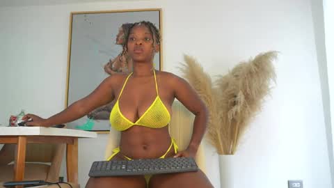 Snapshot of sow_fitt chatting on September 17, 2:30 pm sow_fitt online show from September 17, 2:30 pm