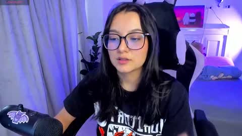 Lili online show from September 11, 10:32 pm