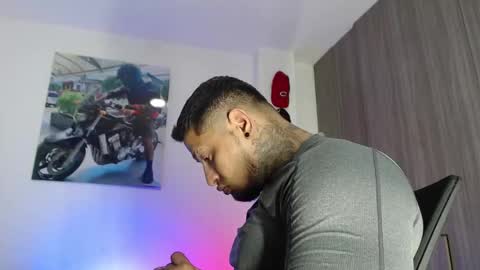 soy_apolo online show from November 15, 3:19 pm