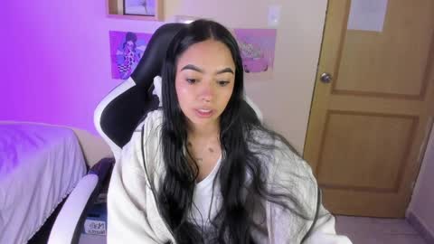 soy_gabrielaa online show from May 20, 11:05 am