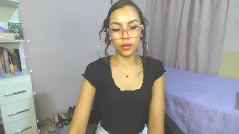 Snapshot of soy_miauhg chatting on June 8, 5:30 am Miauhg online show from June 8, 5:30 am