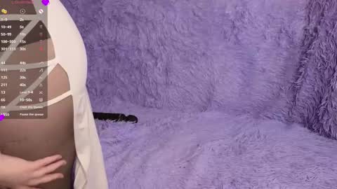 Snapshot of soy_milk chatting on March 7, 6:22 pm Nicole online show from March 7, 6:22 pm