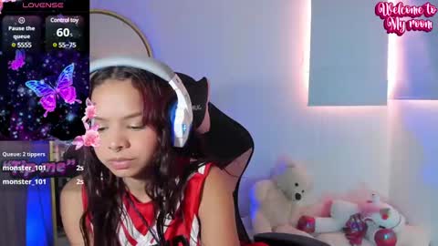 sheila smitt  online show from December 30, 8:58 pm