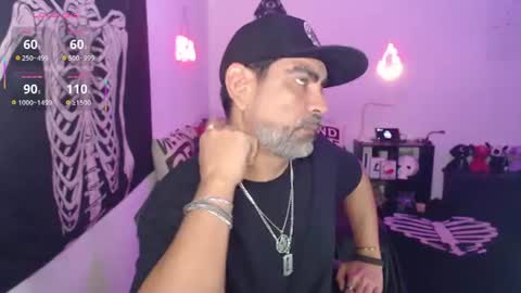 Snapshot of soyelcarlitos chatting on June 14, 6:15 am El Carlitos online show from June 14, 6:15 am