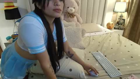 Adeline independent model online show from March 21, 8:19 am
