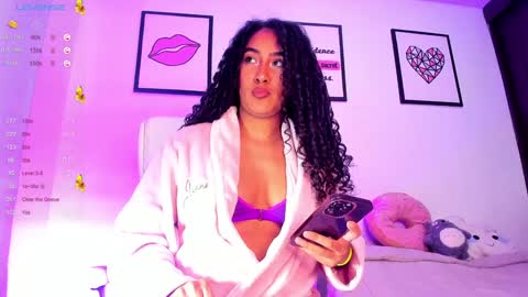 Juliana online show from February 3, 9:29 pm