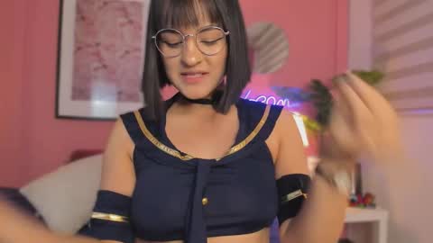 Snapshot of soysaraa_ chatting on September 13, 5:29 am Aleja online show from September 13, 5:29 am