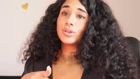 You want to talk to me more personal follow me in My Channel VIP  50 the discount       online show from January 12, 8:25 pm