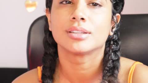 You want to talk to me more personal follow me in My Channel VIP  50 the discount       online show from January 14, 9:41 pm