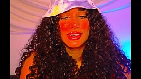 You want to talk to me more personal follow me in My Channel VIP  50 the discount       online show from March 2, 4:50 am