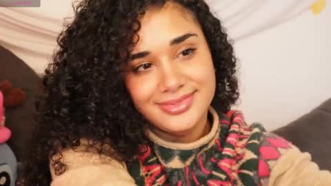 You want to talk to me more personal follow me in My Channel VIP  50 the discount       online show from March 4, 9:32 pm