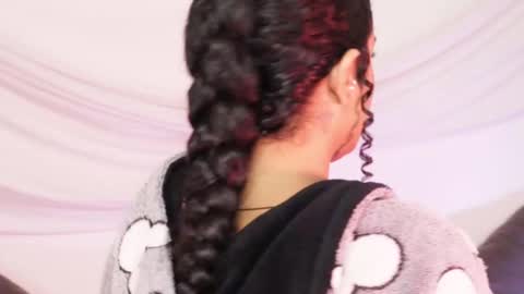 You want to talk to me more personal follow me in My Channel VIP  50 the discount       online show from March 7, 5:51 am