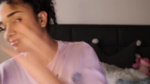 Snapshot of soytropicalfruit chatting on December 20, 10:17 pm You want to talk to me more personal follow me in My Channel VIP 50 the discount online show from December 20, 10:17 pm