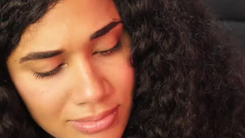 Snapshot of soytropicalfruit chatting on February 5, 10:25 pm You want to talk to me more personal follow me in My Channel VIP 50 the discount online show from February 5, 10:25 pm