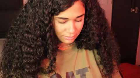 Snapshot of soytropicalfruit chatting on February 8, 11:30 pm You want to talk to me more personal follow me in My Channel VIP 50 the discount online show from February 8, 11:30 pm