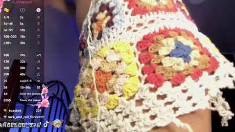 Snapshot of soyvane chatting on December 22, 6:06 am VANESSA online show from December 22, 6:06 am