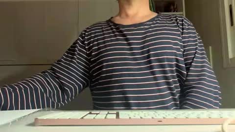 Snapshot of spa_eng chatting on January 6, 1:42 am SPA ENG online show from January 6, 1:42 am