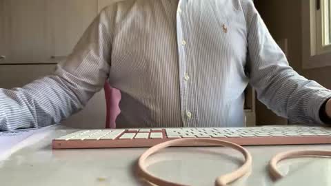 Snapshot of spa_eng chatting on January 6, 1:48 pm SPA ENG online show from January 6, 1:48 pm