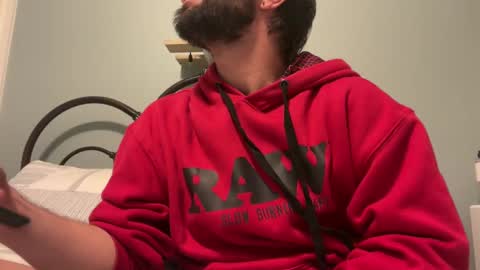 Snapshot of spacecase843 chatting on January 3, 3:27 am TrndSettrz online show from January 3, 3:27 am