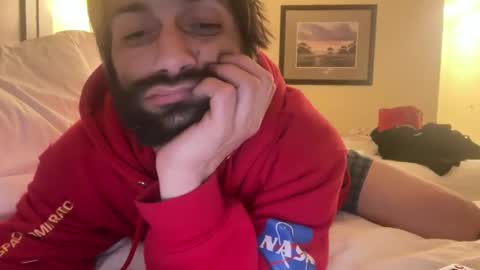 Snapshot of spacecase843 chatting on January 11, 4:59 am TrndSettrz online show from January 11, 4:59 am